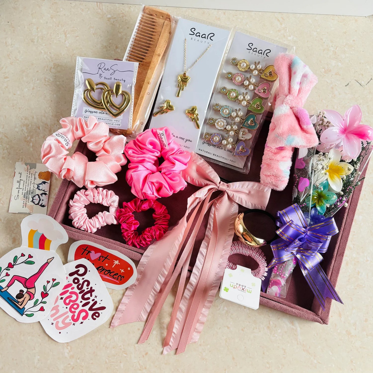 HAIR ACCESSORIES